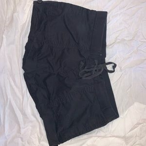Black old navy cargo shorts